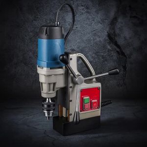 ส่งฟรี !! สว่านแท่นแม่เหล็กไฟฟ้า 16 มม. 900W Dongcheng(DCดีจริง) DJC16