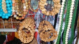 Vòng tay chuỗi gỗ hình hoa sen-Chất liệu gỗ tự nhiên