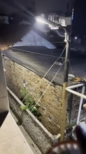 Lampu Emergency Gantung LED 400w 300w Lamp Portable Waterproof Tahan Air Outdoor Camping 3 Mode Baterai Besar 3600mAh 4800mAh 300 400 watt