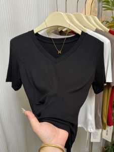 เสื้อยืดแขนสั้นฤดูร้อนสีบริสุทธิ์ลําลองแฟชั่นสําหรับผู้หญิงที่มีคอวีสไตล์อเนกประสงค์ความหนาปกติ