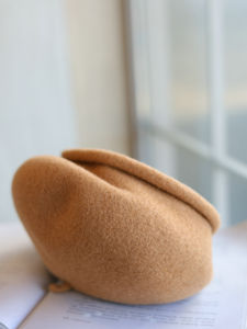 Hat Fan Korean Style Small Curling Artsy Pure Wool Beret Autumn and Winter All-Match Fashion Painter Cap Female Face Look Small