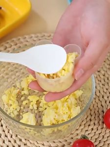 1 buah Cetakan onigiri / Cetakan sushi bento / Cetakan nasi bekal makanan anak sekolah
