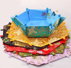 กล่องลูกอมที่ถักเป็นรูปหกเหลี่ยมสไตล์จีนจากไหมพรมสําหรับเก็บจานผลไม้ ของขวัญสร้างสรรค์สําหรับตกแต่งบ้าน