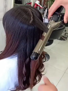 Four Seas เครื่องม้วนผม 32/38 MM ควบคุมอุณหภูมิได้ 5 ระดับ 360 ํ แกนกลม รุ่นปุ่มใหญ่ ลอนผม ลอนมาม่า แกนม้วนผม ร้อนเร็ว Professional Hair หน้าจอ LCD