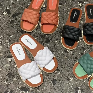 Dép mùa hè cho phụ nữ dép dây đeo bằng phẳng cho phụ nữ đôi dép linh hoạt không trượt