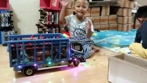 TRUK OLENG ASLI BESAR LENGKAP LAMPU DAN TERPAL