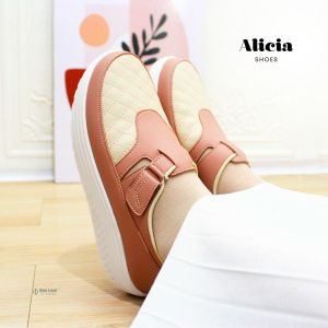 One love alicia sepatu wedges wanita sepatu kasual bordir slip-on ukuran 36-40