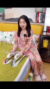 FLYBUY SHOP 10pcs Clothes Hangers Non Slip Heavy Duty Plastic Hangers with 360° Swivel Hook Ultra Thin Hangers household hanger