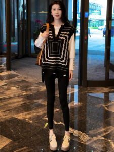 เสื้อสเวตเตอร์คอวีแขนกุดถักหลวมๆ สำหรับผู้หญิงไซส์ใหญ่ ฤดูใบไม้ร่วง 2024 ดีไซน์ใหม่ เสื้อเชิ้ตแขนกุดแบบสวมหัว