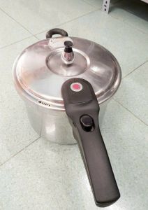 Nồi áp suất Wonderchef inox nội địa Nhật dung tích to 7l đáy 2 lớp dùng được bếp từ
