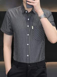 HENGYUANXIANG | เสื้อเชิ้ตแขนสั้นผู้ชายลายทางระบายอากาศได้ดี มีกระเป๋า สไตล์ลำลอง เสื้อเชิ้ตแขนสั้นแบบสวมสบายสำหรับฤดูร้อน