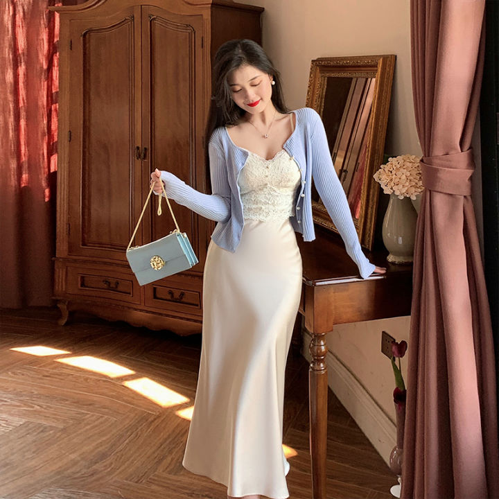 22 mẫu váy cưới đuôi dài lộng lẫy nhất được sưu tập năm 2019