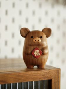 Cute Piggy Blessing Solid Wood Desktop Craft Decorations Ornaments Original Design Daily Gift Giving Home Decor Accessories