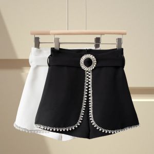 ชุดสูทลูกปัดเพชรเซตกางเกงขาบานเอวสูงสีขาว