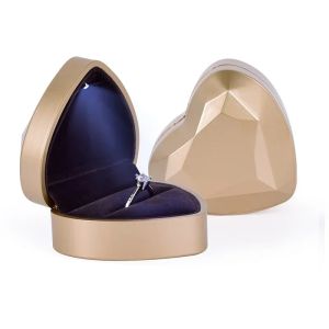 Creative Heart-Shaped LED Light Jewelry Box High-End Proposal Confession Ring Storage Case with Pendant for Special Occasions
