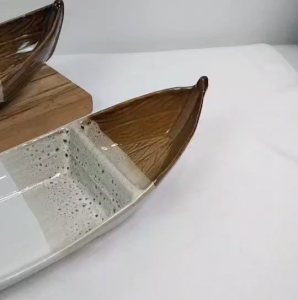 จาน จานเซรามิค กว้าง 4 นิ้ว ยาว 12 นิ้ว จานทรงเรือ 2 ช่อง มีช่องใส่น้ำจิ้ม ใส่ซอส ทนร้อน เข้าไมโครเวฟได้