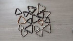 Bộ 2 Móc Càng Cua Hình Tam Giác Cho Dây Túi Xách - 100style