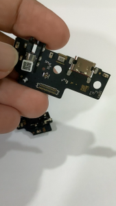 Papan Konektor Charger+Mic Samsung Galaxy A05/ Samsung A055 ada IC