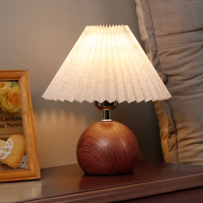 Pleated Vintage Modern Simple Luxury Table Lamp