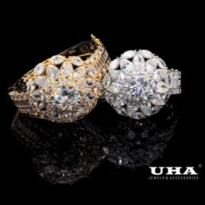 V613 Vòng tay nữ đính đá CZ cao cấp sáng lấp lánh thiết kế sang trọng UHA