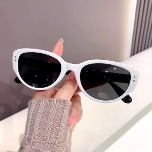 Watchyou Kacamata Hitam Mata Kucing B0090: Kacamata Tahan Angin & Pelindung UV