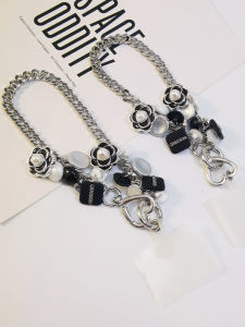 High-End Metal Short Phone Strap Womens Style Handheld Chain Button Decoration Bracelet Universal Phone Case Anti-Loss Lanyard