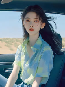 เสื้อเชิ้ตแขนสั้นผ้าชีฟองสไตล์ฝรั่งเศสสำหรับผู้หญิง ฤดูร้อนปี 2024 ทรงหลวม สไตล์ย้อนยุค ลายพิมพ์ลายดอกไม้ สีเขียว