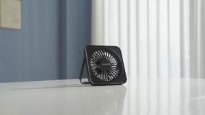 228Gaiatop USB Desk Fan 5 Inch Personal Fan Small Portable Table Fan with 180 ° Tilt Folding and 3 Speeds Strong Wind Ultra Quiet Personal Cooling Fan For Office Home Bedroom