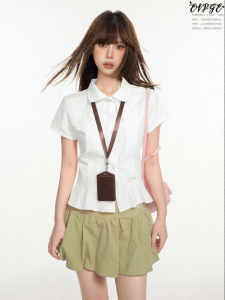 EVPGB | Áo Blouse Ôm Body Tay Ngắn Cổ Bẻ Phong Cách Mỹ Trắng