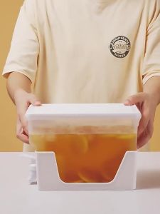 Cold Water Dispenser Filtered Beverage Container