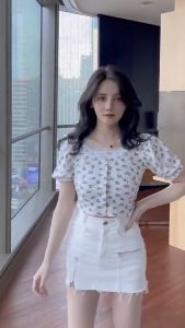 Summer girl shirt Floral T-shirt Womens Square Neck Puff Sleeves Floral Lace Cotton Top