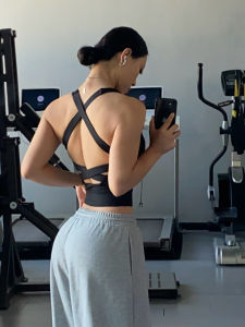 Easy Wear Yoga Sports Bra Breathable Moisture Wicking Fixed Cup Backless Running Fitness Pilates Underwear Womens Vest Style