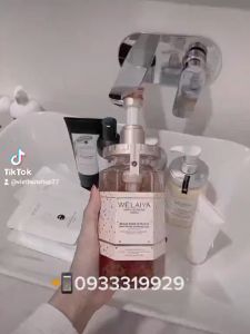 SỮA TẮM DƯỠNG TRẮNG DA CÁNH HOA HỒNG DAMASK WEILAIYA Thương hiệu: Weilaiya Dung tích: 450ml