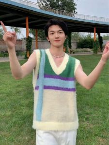 เสื้อกั๊กถักสไตล์อเมริกันสำหรับผู้ชายและผู้หญิง แฟชั่นฤดูหนาว ทรงหลวม คอวี แขนสั้น เส้นใยอะคริลิกผสมโพลีเอสเตอร์