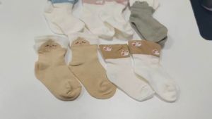 Kaos Kaki Bayi Nyaman & Berkualitas: Panduan Lengkap