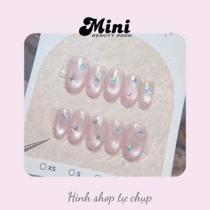 NAILBOX THIẾT KẾ MẪU MẮT MÈO ẨN HÌNH BƯỚM - M024