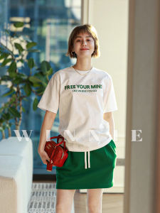 เสื้อยืดแขนสั้นผ้าฝ้ายลำลอง WinnieTang ระบายอากาศได้ดีสำหรับฤดูร้อน เสื้อผ้าทำงานสไตล์เกาหลีสำหรับผู้หญิง