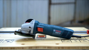 BOSCH GWS 700 ANGLE GRINDER 4" | 710W | M10 | 12000RPM COME WITH HANDLE [ 06013A31L0 ] [ GWS700 ]