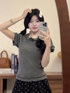 เสื้อยืดคอกลมแขนสั้นทรงสลิมฟิตสำหรับผู้หญิง ฤดูร้อน 2025 ดีไซน์ใหม่ ผ้าฝ้ายผสมยางยืด ลายจุด ความยาวปกติ