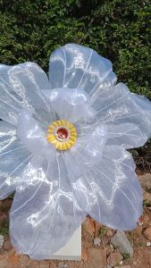 Dekorasi Pernikahan dengan Standing Bunga Hias & Lampu Hias