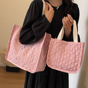 กระเป๋าผ้าลายครอปทรงสี่เหลี่ยมจัตุรัสขนาดใหญ่สำหรับเดินทางและใช้ไปเรียน กระเป๋าสะพายไหล่ผู้หญิง กระเป๋าถือแบบลำลอง กระเป๋าใส่ของใช้สำหรับเดินทาง