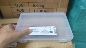 Hộp nhựa nhiều ngăn trong suốt có khóa cài hộp nhựa 3 ngăn cố định. 233x17cm cao 34cm. sx tại Nhật. H918