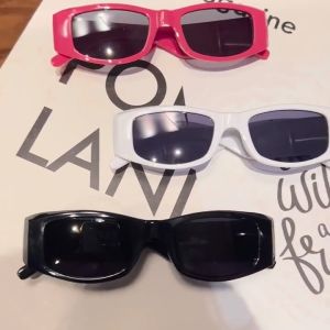 COD ❤️ Kacamata Hitam Jennie Blackpink Punk Hip-hop Vintage Kacamata Hitam Fashion Korea Lensa Persegi Mode Anti Uv Untuk Wanita