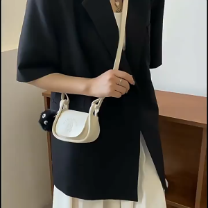 EERSHENSHI กระเป๋าใบเล็กมินิแบบใหม่กระเป๋าสะพายข้างผู้หญิงกระเป๋าใส่หูฟังซองจดหมายสีแดงแฟชั่นมินิสไตล์ตะวันตก