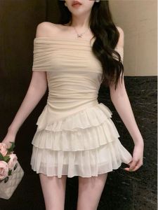 Korean Style Pure Desire Off-Shoulder Asymmetrical Top And Cake Skirt Two-Piece Set for Women Fashionable Autumn Outfit