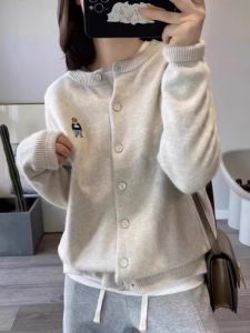 Stylish Autumn High-end Design Minority Embroidered Bear Knit Sweater Jacket