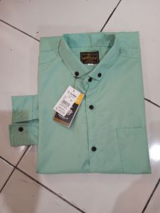 kemeja lengan panjang