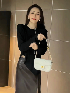 Korean Style Womens Knitted Sweater Bottom Irregular Early Spring New Vintage Japanese Style Lazy Sweater Warmth Heat Pure Color round Neck Long Sleeve Loose Fit Hollow out Splicing