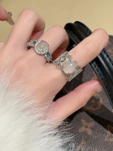 French High-End Imitation White Agate Ring for Women Pure Silver Color Elegant Luxury Exquisite High-End Sensation Light Luxury Ring