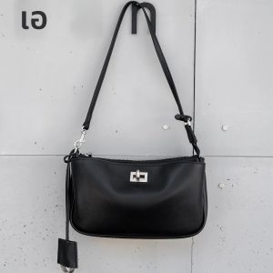 ของแท้หนังแฟชั่นแบรนด์ Luxury Designer ผู้หญิงกระเป๋า Cowhide ขนาดเล็กสีน้ําตาลไหล่ Crossbody คุณภาพสูง Femal กระเป๋าสีดํา